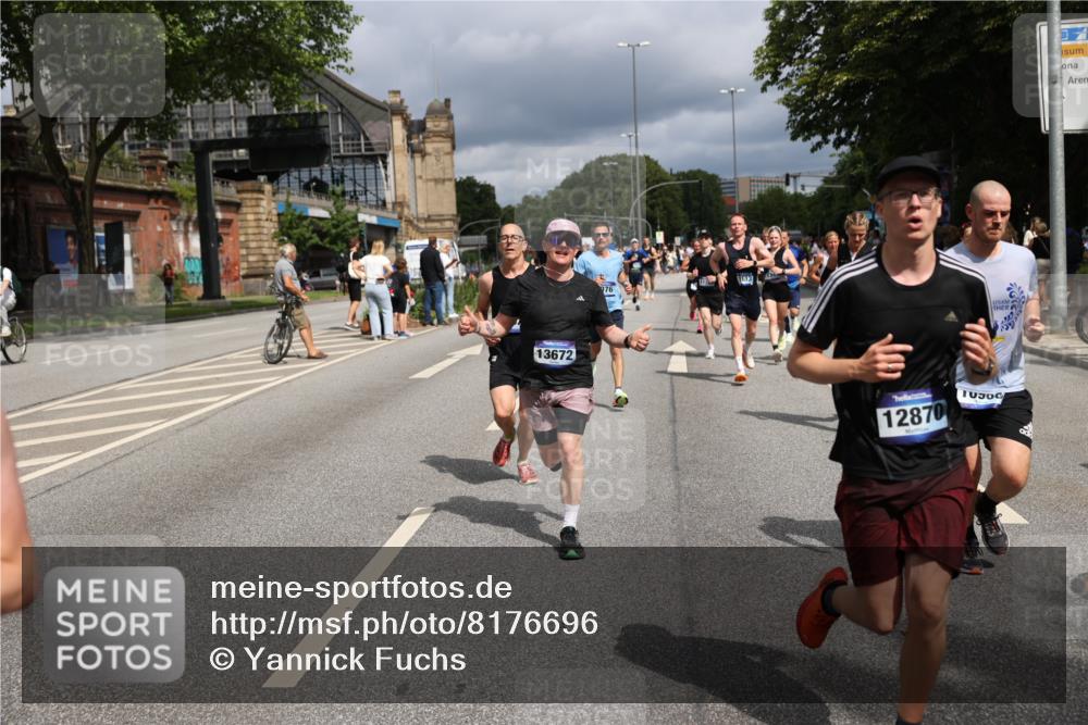 29.06.2025 - hella hamburg halbmarathon Yannick Fuchs http://msf.ph/oto/8176696 29.06.2025 10:41:58 20KM 51, 1604, 1613, 1696, 2284, 2708, 2839, 2864, 2869, 2953, 3976, 4377, 4528, 5022, 6009, 6134, 6168, 6716, 7599, 7962, 8234, 8693, 8927, 9544, 9626, 10969, 10988, 11283, 12679, 12685, 12870, 13007, 13672, 13948, 14618, 14619, 14730, 15333, 15350, 15478, 15479, 17172, 17451, 17905, 17915, 17979, 18104, 18430, 18758, 18856, 18922, 18974, 19181 meine-sportfotos.de