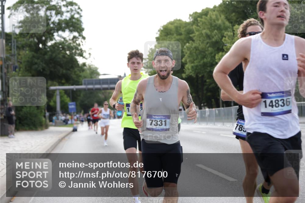 29.06.2025 - hella hamburg halbmarathon Jannik Wohlers http://msf.ph/oto/8176700 29.06.2025 09:42:19 Lombardsbrücke 5612, 7331, 7855, 9269, 10468, 11078, 11228, 12360, 13872, 13913, 14753, 14836, 16615, 17614, 18740, 19041, 19042, 19050, 19076, 19078 meine-sportfotos.de
