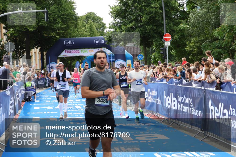 29.06.2025 - hella hamburg halbmarathon Zöllner http://msf.ph/oto/8176709 29.06.2025 10:38:02 Ziel 3480, 3530, 7229, 8091, 9643, 10793, 11049, 11952, 12915, 13900, 15303, 16698 meine-sportfotos.de