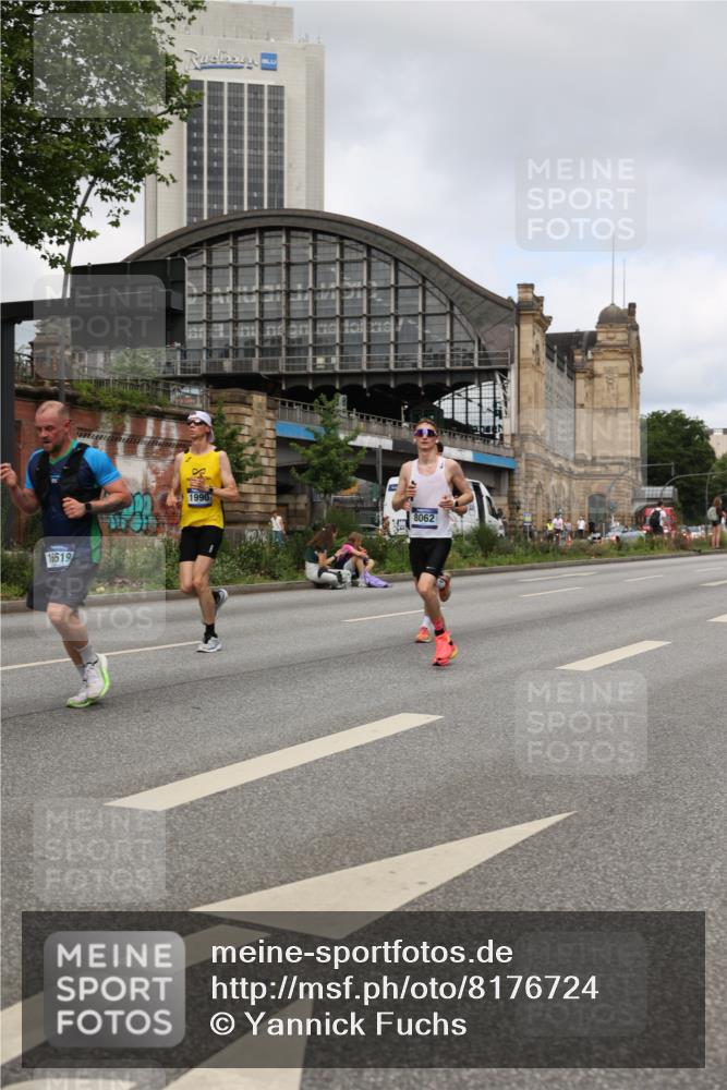 29.06.2025 - hella hamburg halbmarathon Yannick Fuchs http://msf.ph/oto/8176724 29.06.2025 10:27:38 20KM 1990, 4463, 6358, 8062, 11169, 11745, 11877, 12899, 12987, 13199, 13686, 13961, 14028, 14276, 14908, 15054, 16425, 16619, 17151, 18562, 19059 meine-sportfotos.de