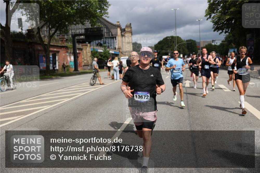 29.06.2025 - hella hamburg halbmarathon Yannick Fuchs http://msf.ph/oto/8176738 29.06.2025 10:41:59 20KM 51, 1604, 1613, 1696, 2284, 2708, 2839, 2864, 2869, 2953, 3976, 4377, 4528, 4601, 5022, 6009, 6134, 6168, 7599, 7962, 8234, 8927, 9544, 9626, 10969, 10988, 11283, 12679, 12685, 12870, 13007, 13672, 13948, 14618, 14619, 14730, 15333, 15350, 15478, 15479, 17172, 17451, 17905, 17915, 17979, 18104, 18430, 18758, 18856, 18922, 18974, 19181 meine-sportfotos.de