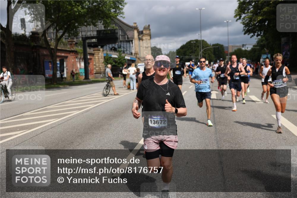 29.06.2025 - hella hamburg halbmarathon Yannick Fuchs http://msf.ph/oto/8176757 29.06.2025 10:41:59 20KM 51, 1604, 1613, 1696, 2284, 2708, 2839, 2864, 2869, 2953, 3976, 4377, 4528, 4601, 5022, 6009, 6134, 6168, 7599, 7962, 8234, 8927, 9544, 9626, 10969, 10988, 11283, 12679, 12685, 12870, 13007, 13672, 13948, 14618, 14619, 14730, 15333, 15350, 15478, 15479, 17172, 17451, 17905, 17915, 17979, 18104, 18430, 18758, 18856, 18922, 18974, 19181 meine-sportfotos.de
