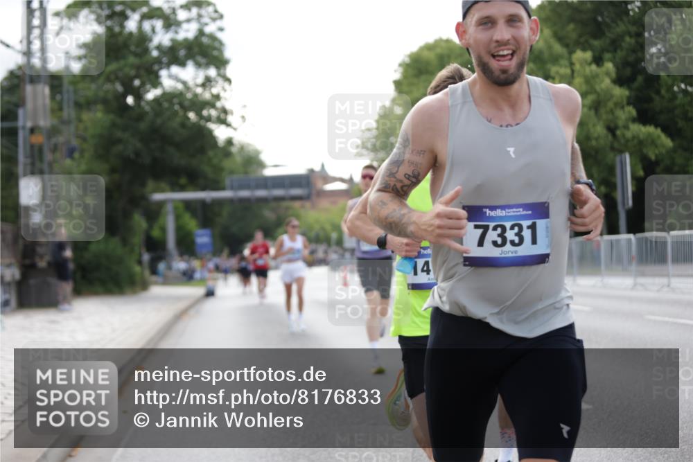 29.06.2025 - hella hamburg halbmarathon Jannik Wohlers http://msf.ph/oto/8176833 29.06.2025 09:42:20 Lombardsbrücke 5612, 7331, 7855, 9269, 10468, 11078, 11228, 12360, 13872, 13913, 14753, 14836, 16615, 17614, 18740, 19041, 19042, 19050, 19076, 19078 meine-sportfotos.de