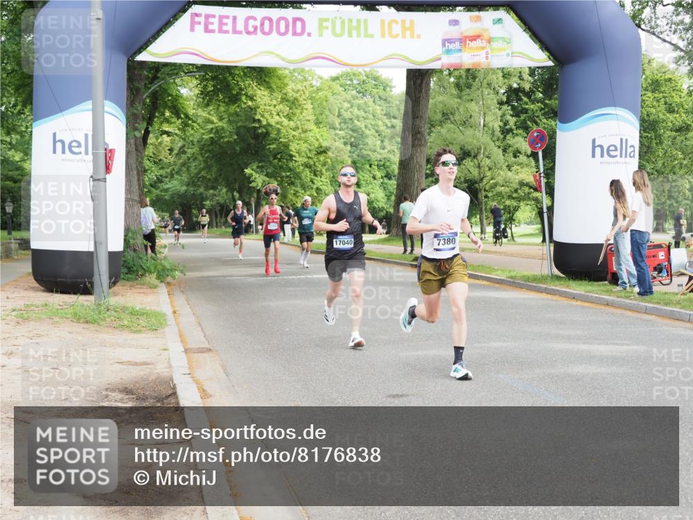 29.06.2025 - hella hamburg halbmarathon MichiJ http://msf.ph/oto/8176838 29.06.2025 10:16:35 Zwischen KM18-KM19 7380, 17258 meine-sportfotos.de