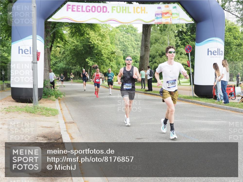 29.06.2025 - hella hamburg halbmarathon MichiJ http://msf.ph/oto/8176857 29.06.2025 10:16:35 Zwischen KM18-KM19 7380, 17258 meine-sportfotos.de