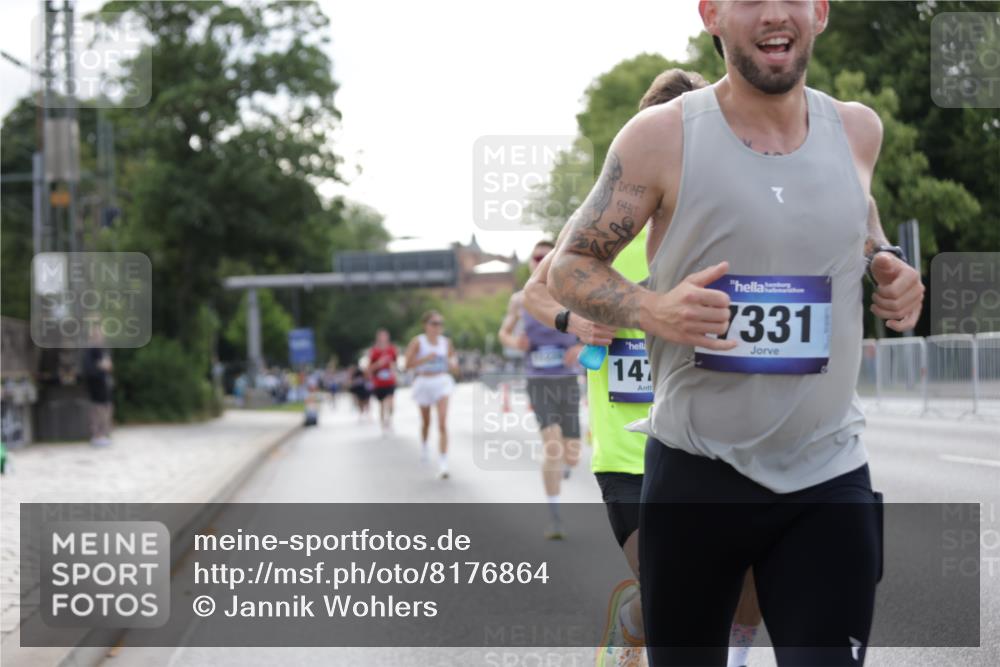 29.06.2025 - hella hamburg halbmarathon Jannik Wohlers http://msf.ph/oto/8176864 29.06.2025 09:42:20 Lombardsbrücke 5612, 7331, 7855, 9269, 10468, 11078, 11228, 12360, 13872, 13913, 14753, 14836, 16615, 17614, 18740, 19041, 19042, 19050, 19076, 19078 meine-sportfotos.de