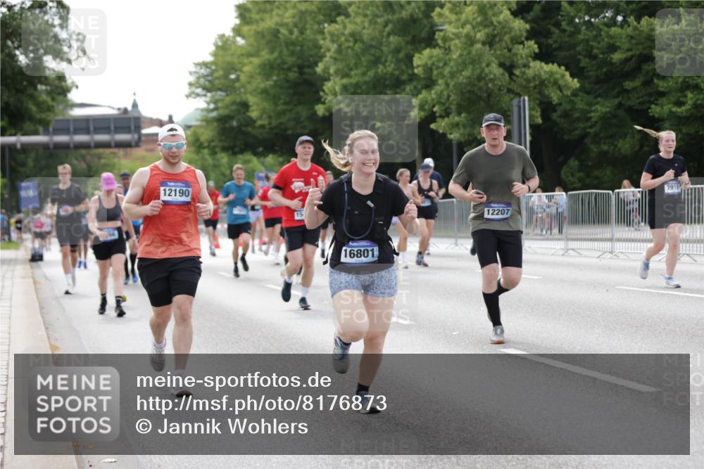 29.06.2025 - hella hamburg halbmarathon Jannik Wohlers http://msf.ph/oto/8176873 29.06.2025 10:22:29 Lombardsbrücke 1029, 1853, 2766, 3003, 3029, 3034, 3600, 5223, 5629, 6784, 6785, 7266, 7891, 7925, 9133, 9913, 10205, 10826, 12190, 13560, 13921, 14525, 14633, 14801, 15469, 15870, 16565, 16566, 16618, 16801, 16863, 17657 meine-sportfotos.de