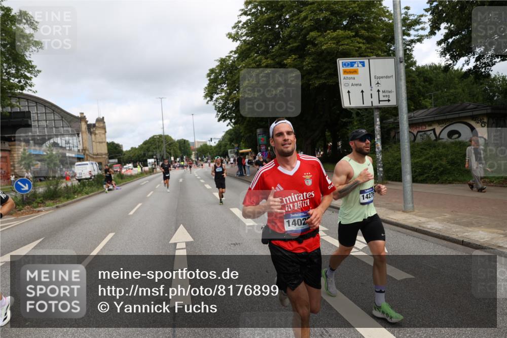 29.06.2025 - hella hamburg halbmarathon Yannick Fuchs http://msf.ph/oto/8176899 29.06.2025 10:27:47 20KM 1990, 4463, 4679, 4749, 8062, 10453, 11745, 11877, 12290, 12899, 12987, 13686, 13961, 14028, 14167, 14276, 14908, 16425, 16619, 17056, 17151, 18679, 19059 meine-sportfotos.de