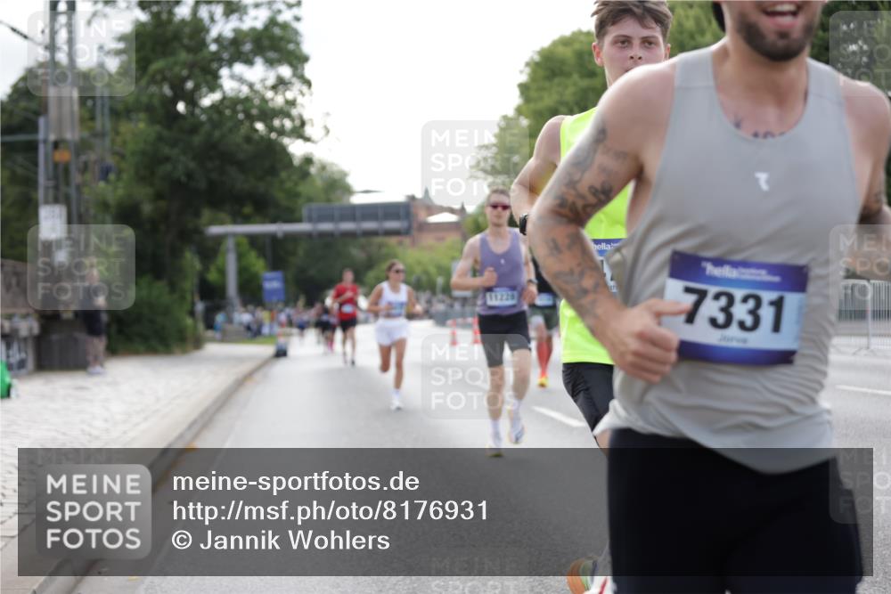 29.06.2025 - hella hamburg halbmarathon Jannik Wohlers http://msf.ph/oto/8176931 29.06.2025 09:42:20 Lombardsbrücke 5612, 7331, 7855, 9269, 10468, 11078, 11228, 12360, 13872, 13913, 14753, 14836, 16615, 17614, 18740, 19041, 19042, 19050, 19076, 19078 meine-sportfotos.de