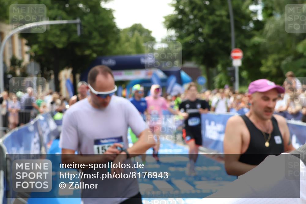 29.06.2025 - hella hamburg halbmarathon Zöllner http://msf.ph/oto/8176943 29.06.2025 10:38:09 Ziel 8091, 9944, 11049, 11952, 14274, 15382, 16698, 17623, 18986 meine-sportfotos.de
