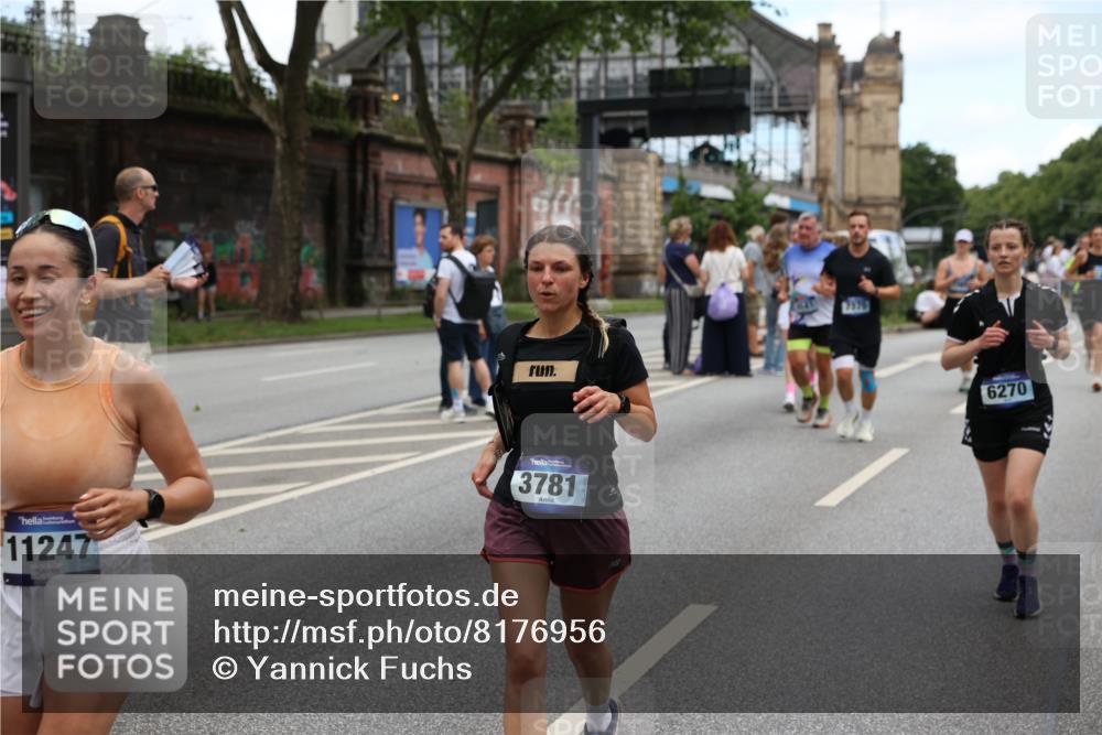 29.06.2025 - hella hamburg halbmarathon Yannick Fuchs http://msf.ph/oto/8176956 29.06.2025 11:20:18 20KM 1005, 1444, 1477, 2305, 2479, 3768, 3781, 4194, 4819, 5122, 5290, 5767, 5814, 6270, 6663, 7351, 7375, 7980, 8115, 8146, 8297, 8920, 9104, 9141, 9483, 9716, 11247, 11248, 11610, 11989, 12043, 12537, 14008, 14053, 14726, 14801, 14894, 16171, 16240, 16421, 16422, 16451, 16504, 16676, 16801, 17148, 17529, 17853, 18385, 18409, 18865 meine-sportfotos.de