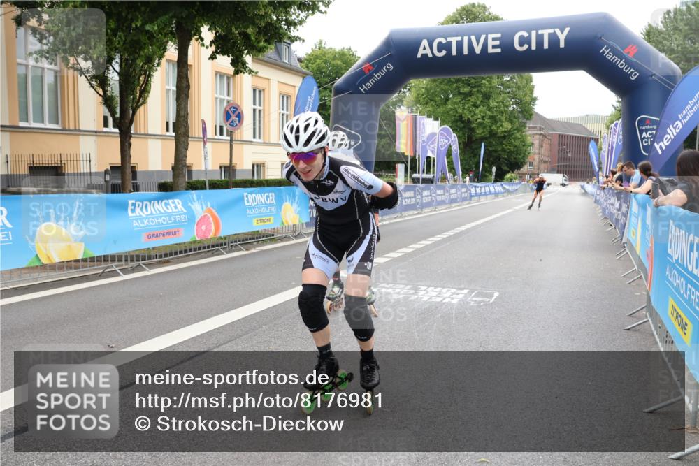 29.06.2025 - hella hamburg halbmarathon Strokosch-Dieckow http://msf.ph/oto/8176981 29.06.2025 09:17:35 Ziel 20004, 20033, 20543 meine-sportfotos.de