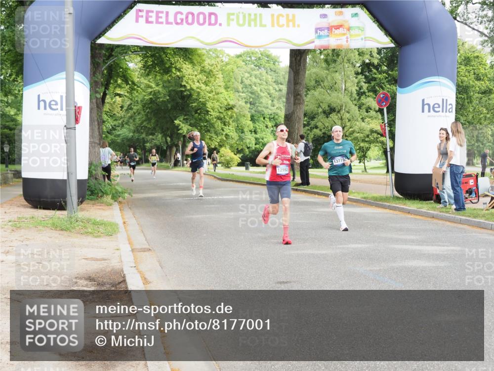 29.06.2025 - hella hamburg halbmarathon MichiJ http://msf.ph/oto/8177001 29.06.2025 10:16:37 Zwischen KM18-KM19 7380, 12992, 13779, 17040, 17258 meine-sportfotos.de