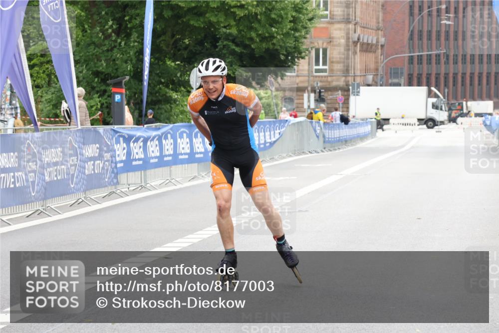 29.06.2025 - hella hamburg halbmarathon Strokosch-Dieckow http://msf.ph/oto/8177003 29.06.2025 09:17:37 Ziel 20004 meine-sportfotos.de