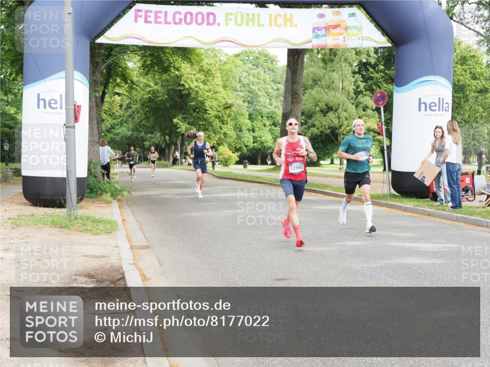 29.06.2025 - hella hamburg halbmarathon MichiJ http://msf.ph/oto/8177022 29.06.2025 10:16:38 Zwischen KM18-KM19 7380, 12992, 13779, 17040, 17258 meine-sportfotos.de