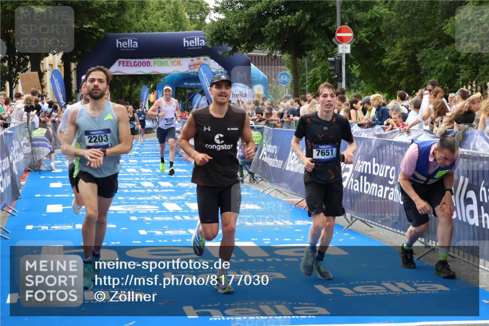 29.06.2025 - hella hamburg halbmarathon Zöllner http://msf.ph/oto/8177030 29.06.2025 10:27:43 Ziel 2203, 5367, 7651, 8731, 10655, 17354, 17893, 18832 meine-sportfotos.de