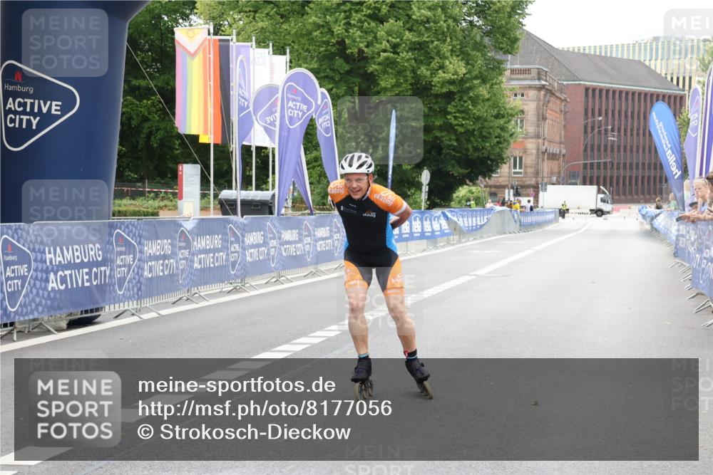 29.06.2025 - hella hamburg halbmarathon Strokosch-Dieckow http://msf.ph/oto/8177056 29.06.2025 09:17:39 Ziel 20004 meine-sportfotos.de