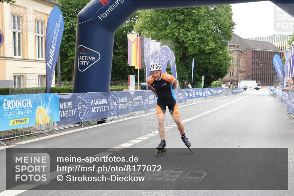 29.06.2025 - hella hamburg halbmarathon Strokosch-Dieckow http://msf.ph/oto/8177072 29.06.2025 09:17:39 Ziel 20004 meine-sportfotos.de
