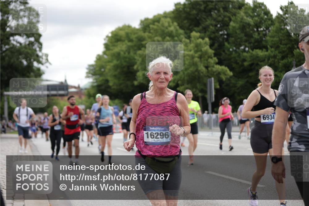 29.06.2025 - hella hamburg halbmarathon Jannik Wohlers http://msf.ph/oto/8177087 29.06.2025 11:08:49 Lombardsbrücke 1140, 1832, 3330, 3505, 3634, 3967, 4219, 4357, 4790, 4800, 4956, 5402, 5504, 6627, 6654, 6934, 7196, 7352, 7904, 7996, 9860, 10032, 10073, 10228, 10535, 10904, 11066, 11751, 11930, 12142, 12246, 12948, 14238, 14373, 14547, 14551, 14705, 14706, 14942, 14945, 14995, 16025, 16764, 19231 meine-sportfotos.de
