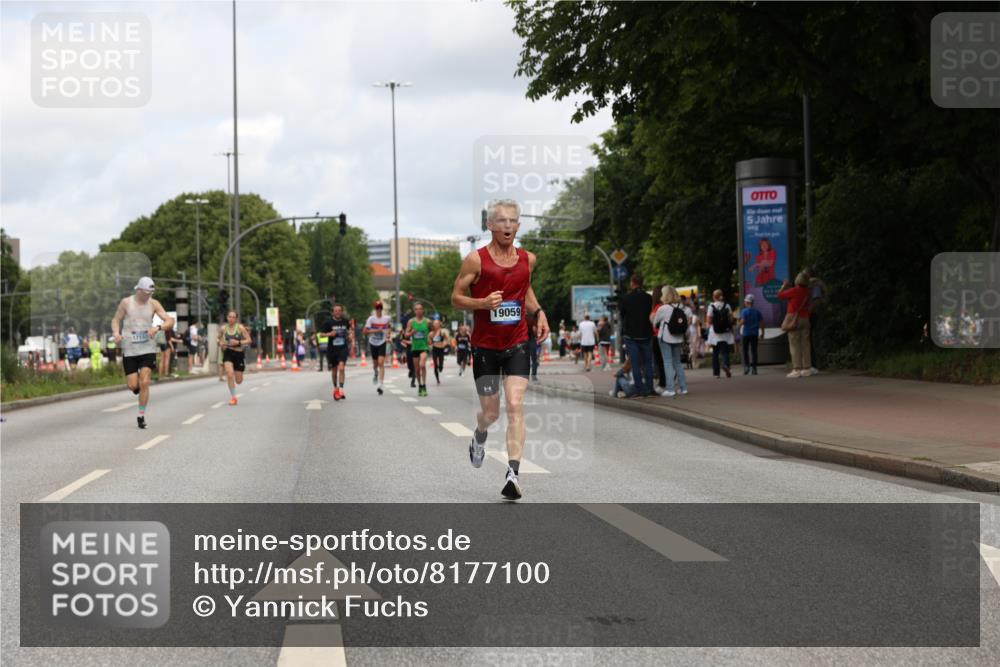 29.06.2025 - hella hamburg halbmarathon Yannick Fuchs http://msf.ph/oto/8177100 29.06.2025 10:27:56 20KM 1910, 2746, 4463, 4679, 4749, 6473, 7723, 10453, 12290, 12899, 12987, 14028, 14167, 14276, 14908, 16881, 17056, 17151, 17175, 18679, 18687, 19059 meine-sportfotos.de