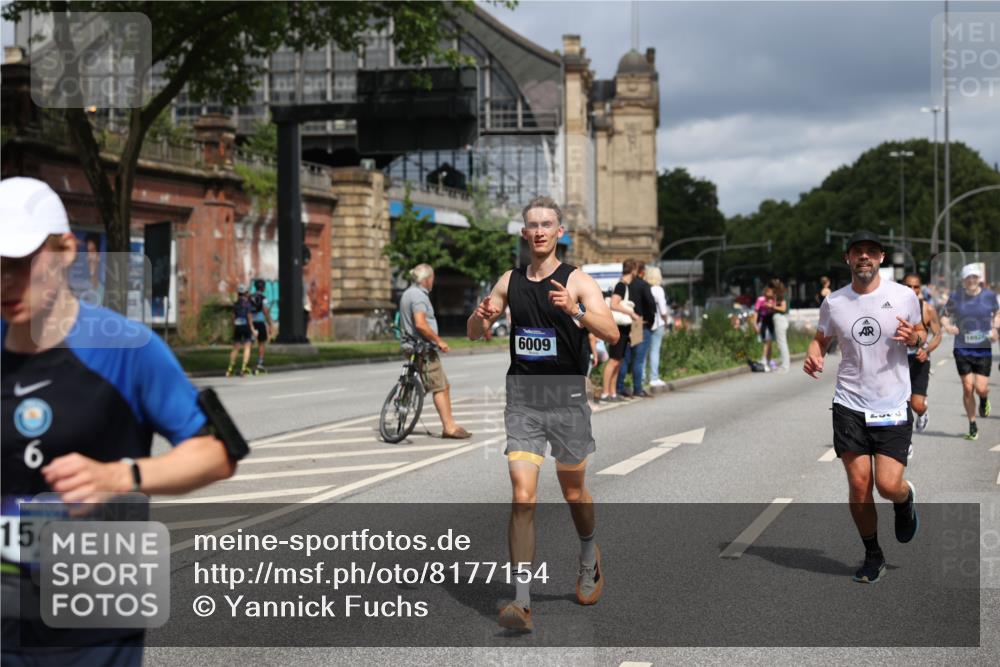 29.06.2025 - hella hamburg halbmarathon Yannick Fuchs http://msf.ph/oto/8177154 29.06.2025 10:42:06 20KM 1604, 1613, 1696, 2213, 2284, 2340, 2708, 2953, 4528, 4601, 5022, 5024, 5528, 5915, 6009, 6836, 7599, 8234, 8927, 9262, 9544, 9626, 10969, 10988, 11211, 11283, 11961, 12685, 12870, 13007, 13672, 13948, 14383, 14618, 14619, 14730, 15309, 15333, 15478, 15479, 15808, 16205, 17451, 17905, 17915, 17979, 18104, 18206, 18430, 18758, 18836, 18922, 18963, 18974, 19181 meine-sportfotos.de