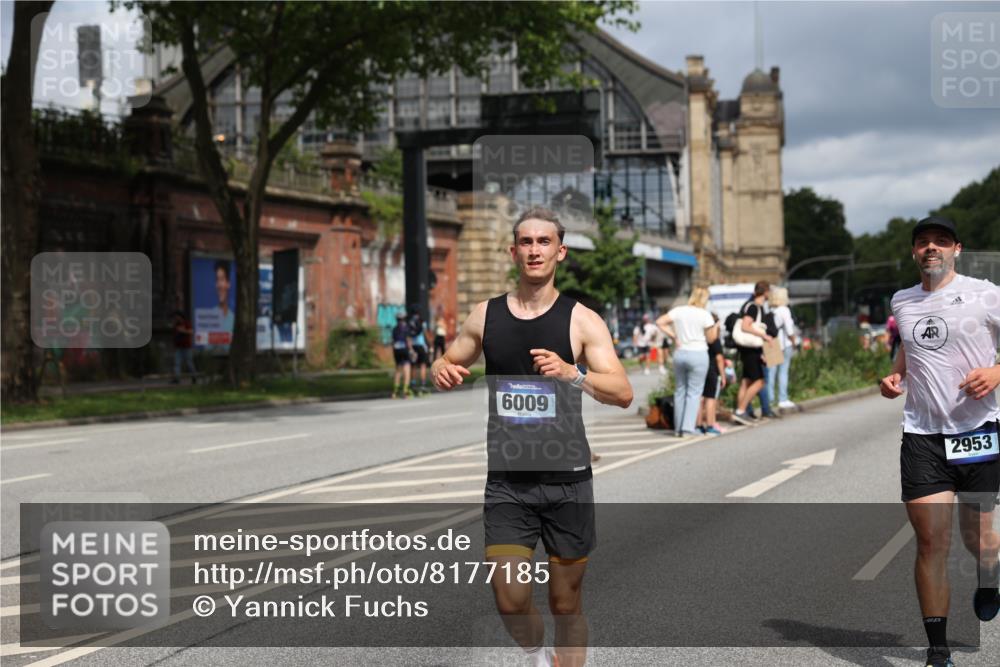 29.06.2025 - hella hamburg halbmarathon Yannick Fuchs http://msf.ph/oto/8177185 29.06.2025 10:42:07 20KM 1604, 1613, 1696, 2213, 2284, 2340, 2708, 2953, 3747, 4528, 4601, 5022, 5024, 5528, 5915, 6009, 6836, 7599, 8234, 8927, 9262, 9544, 9626, 10969, 11211, 11283, 11961, 12685, 13007, 13948, 14383, 14618, 14619, 14730, 15309, 15333, 15478, 15479, 15808, 16149, 16205, 17451, 17905, 17915, 17979, 18104, 18206, 18430, 18758, 18836, 18922, 18963, 18974, 19181 meine-sportfotos.de