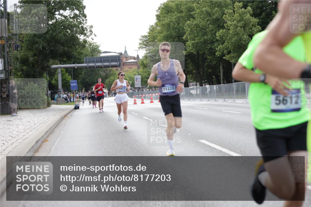 29.06.2025 - hella hamburg halbmarathon Jannik Wohlers http://msf.ph/oto/8177203 29.06.2025 09:42:20 Lombardsbrücke 5612, 7331, 7855, 9269, 10468, 11078, 11228, 12360, 13872, 13913, 14753, 14836, 16615, 17614, 18740, 19041, 19042, 19050, 19076, 19078 meine-sportfotos.de