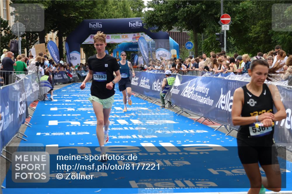 29.06.2025 - hella hamburg halbmarathon Zöllner http://msf.ph/oto/8177221 29.06.2025 10:27:50 Ziel 1122, 5367, 17893 meine-sportfotos.de