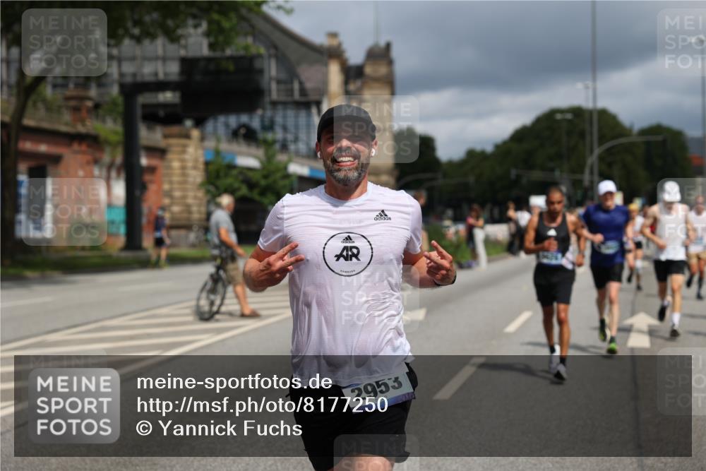 29.06.2025 - hella hamburg halbmarathon Yannick Fuchs http://msf.ph/oto/8177250 29.06.2025 10:42:08 20KM 1320, 1613, 1696, 2213, 2284, 2340, 2708, 2953, 3747, 4324, 4528, 4601, 5024, 5362, 5528, 5915, 6009, 6836, 7599, 8234, 8927, 9262, 9544, 9626, 10969, 11211, 11283, 11961, 12685, 13007, 13948, 14383, 14618, 14619, 14730, 15309, 15333, 15478, 15479, 15808, 16149, 16205, 17451, 17905, 17915, 17979, 18104, 18206, 18430, 18758, 18836, 18922, 18963, 18974, 19181 meine-sportfotos.de