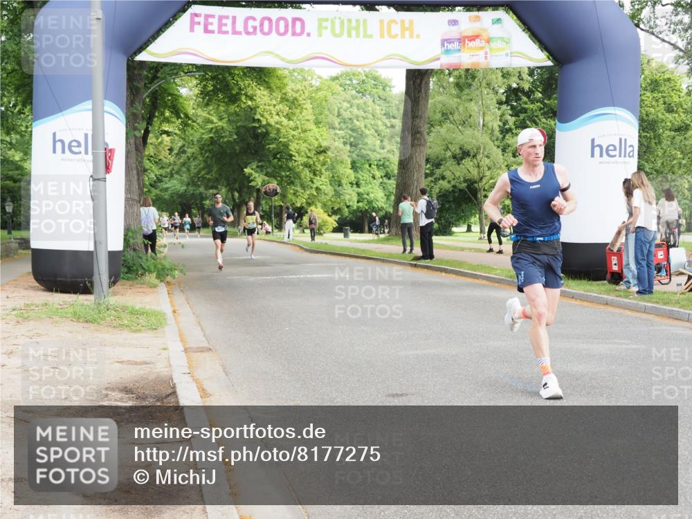 29.06.2025 - hella hamburg halbmarathon MichiJ http://msf.ph/oto/8177275 29.06.2025 10:16:41 Zwischen KM18-KM19 7380, 12992, 13779, 15671, 17040 meine-sportfotos.de