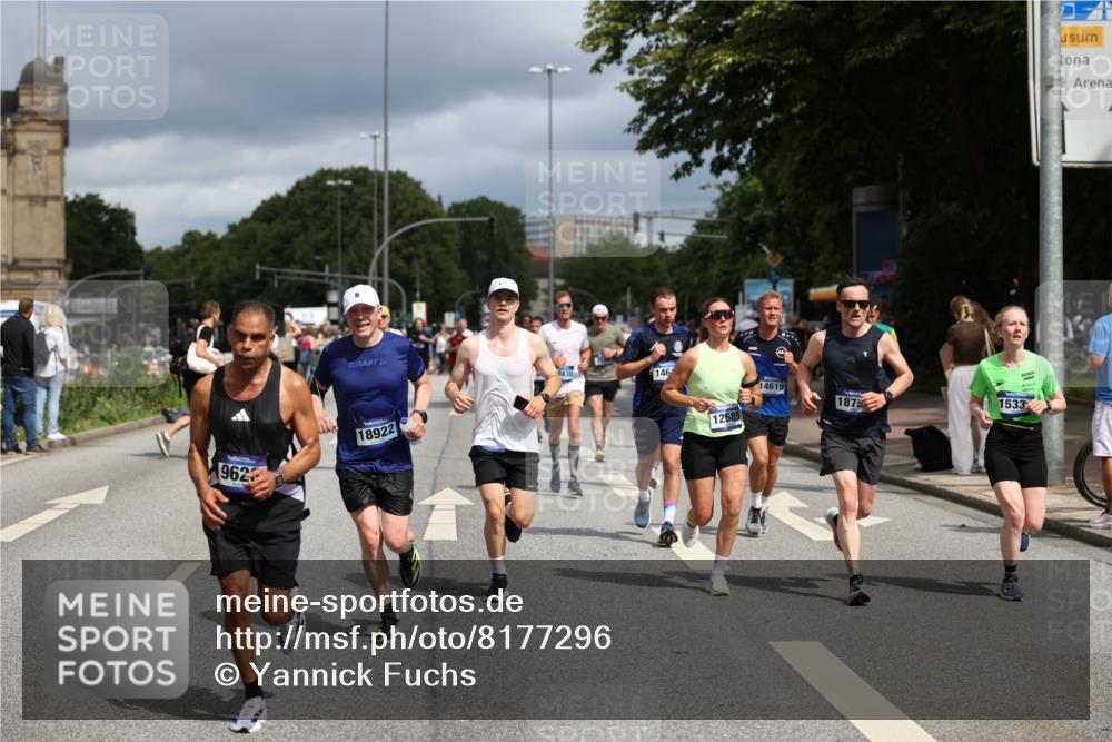 29.06.2025 - hella hamburg halbmarathon Yannick Fuchs http://msf.ph/oto/8177296 29.06.2025 10:42:09 20KM 1320, 1613, 1696, 2213, 2284, 2340, 2708, 2953, 3747, 4324, 4528, 4601, 5024, 5362, 5528, 5915, 6009, 6836, 7599, 8234, 8927, 9262, 9544, 9626, 10969, 11211, 11283, 11961, 12685, 13007, 13948, 14383, 14618, 14619, 15309, 15333, 15478, 15479, 15735, 15808, 16149, 16205, 17451, 17905, 18104, 18206, 18430, 18758, 18836, 18922, 18963, 18974, 19181 meine-sportfotos.de