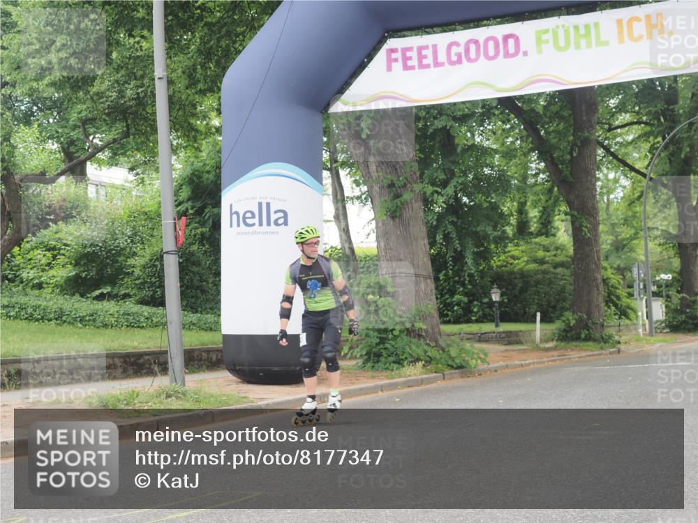 29.06.2025 - hella hamburg halbmarathon KatJ http://msf.ph/oto/8177347 29.06.2025 09:21:27 Zwischen KM18-KM19  meine-sportfotos.de