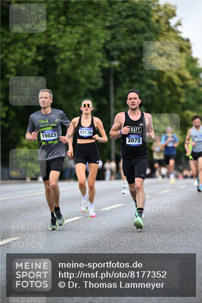 29.06.2025 - hella hamburg halbmarathon Dr. Thomas Lammeyer http://msf.ph/oto/8177352 29.06.2025 09:46:48 Kennedybrücke 2075, 2180, 2203, 2483, 6090, 8318, 8376, 9804, 10351 meine-sportfotos.de