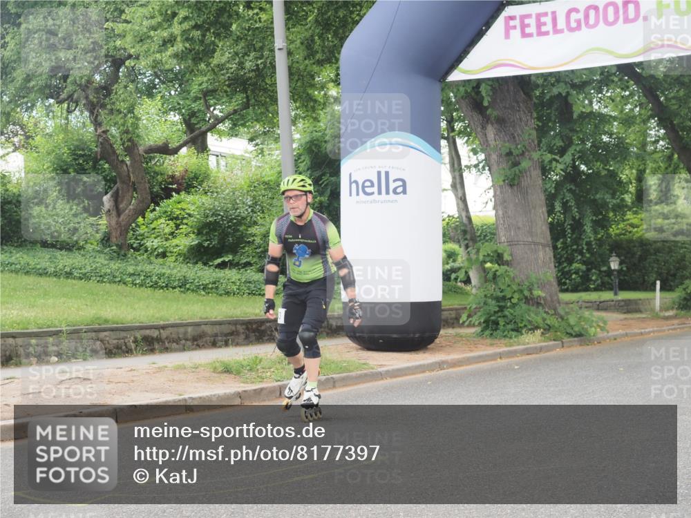 29.06.2025 - hella hamburg halbmarathon KatJ http://msf.ph/oto/8177397 29.06.2025 09:21:27 Zwischen KM18-KM19  meine-sportfotos.de