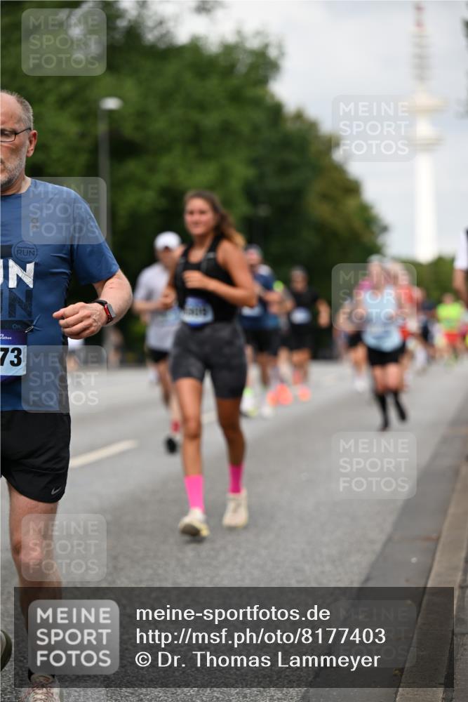 29.06.2025 - hella hamburg halbmarathon Dr. Thomas Lammeyer http://msf.ph/oto/8177403 29.06.2025 10:10:13 Kennedybrücke 1229, 1830, 1842, 2471, 2624, 3062, 4169, 4542, 5762, 6014, 7302, 7741, 8049, 8290, 8744, 8894, 8909, 9477, 9917, 10214, 10781, 10791, 10998 meine-sportfotos.de