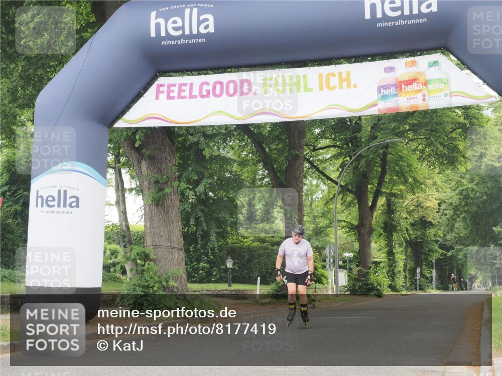 29.06.2025 - hella hamburg halbmarathon KatJ http://msf.ph/oto/8177419 29.06.2025 09:21:35 Zwischen KM18-KM19  meine-sportfotos.de