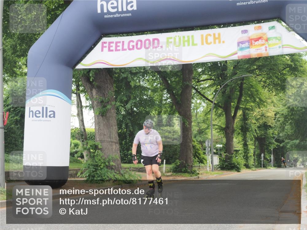29.06.2025 - hella hamburg halbmarathon KatJ http://msf.ph/oto/8177461 29.06.2025 09:21:36 Zwischen KM18-KM19  meine-sportfotos.de