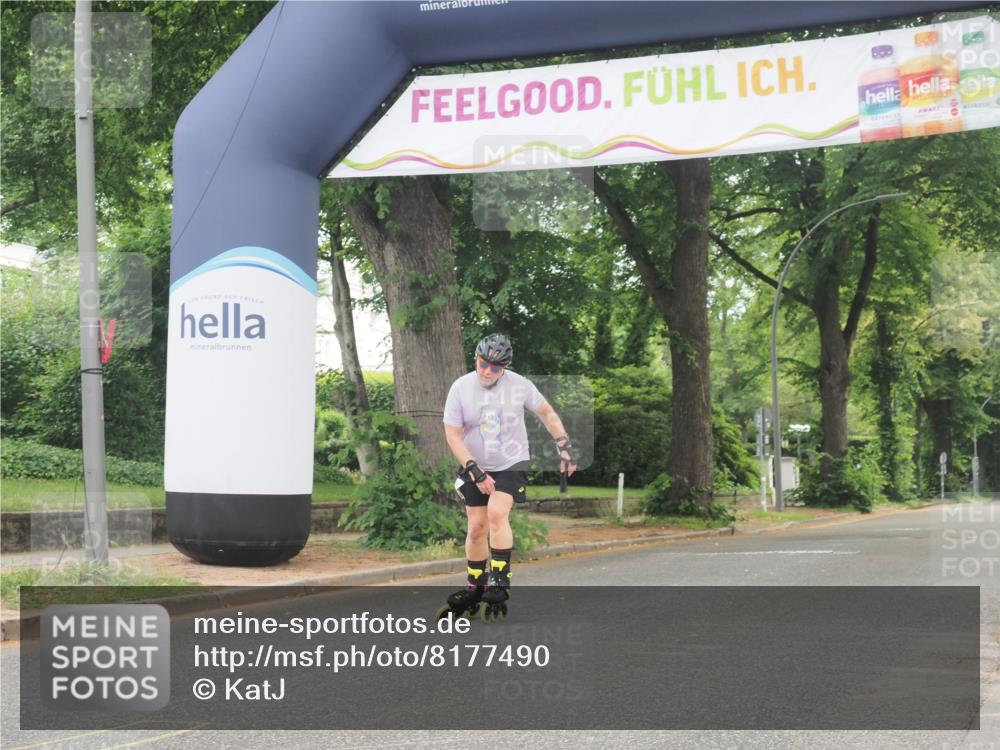 29.06.2025 - hella hamburg halbmarathon KatJ http://msf.ph/oto/8177490 29.06.2025 09:21:36 Zwischen KM18-KM19  meine-sportfotos.de