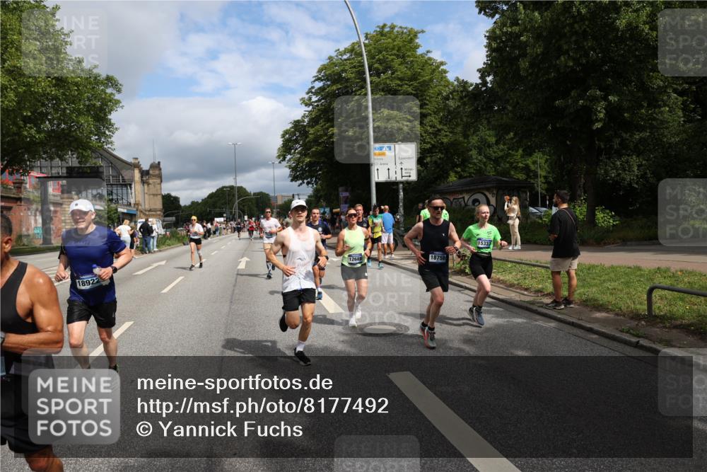 29.06.2025 - hella hamburg halbmarathon Yannick Fuchs http://msf.ph/oto/8177492 29.06.2025 10:42:11 20KM 1320, 2213, 2284, 2340, 2708, 2953, 3747, 4324, 4528, 4601, 5024, 5362, 5528, 5915, 6009, 6836, 7599, 8234, 8927, 9262, 9538, 9544, 9626, 10969, 11211, 11961, 12685, 13007, 13948, 14383, 14618, 14619, 14797, 15309, 15333, 15478, 15479, 15735, 15808, 16149, 16205, 17905, 18104, 18206, 18430, 18758, 18790, 18836, 18922, 18963, 18974, 19181 meine-sportfotos.de