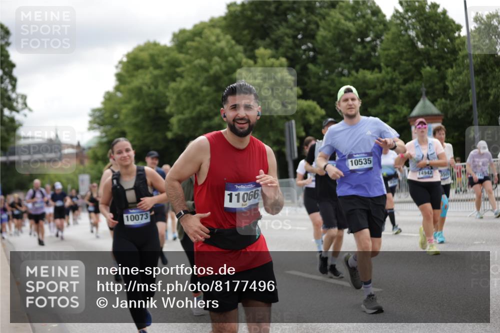 29.06.2025 - hella hamburg halbmarathon Jannik Wohlers http://msf.ph/oto/8177496 29.06.2025 11:08:54 Lombardsbrücke 1140, 1832, 3505, 3634, 4219, 4357, 4790, 4800, 4956, 4995, 5101, 5402, 5443, 5504, 6627, 6654, 6934, 7196, 7904, 10073, 10228, 10535, 10904, 11066, 11814, 11930, 12142, 12948, 14705, 14706, 14942, 14945, 14995, 16025, 16764, 19231 meine-sportfotos.de