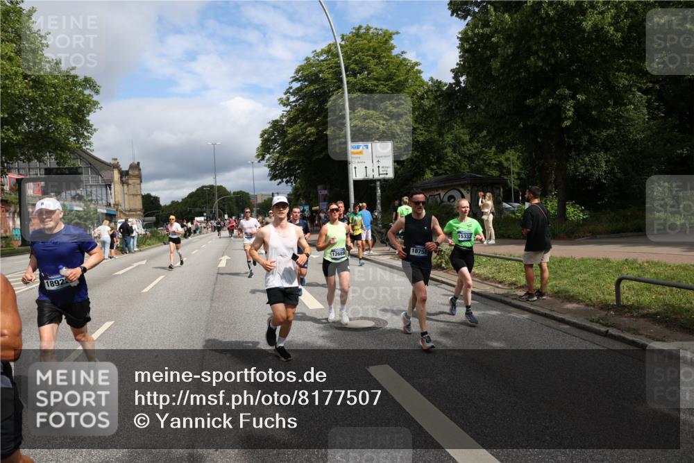 29.06.2025 - hella hamburg halbmarathon Yannick Fuchs http://msf.ph/oto/8177507 29.06.2025 10:42:11 20KM 1320, 2213, 2284, 2340, 2708, 2953, 3747, 4324, 4528, 4601, 5024, 5362, 5528, 5915, 6009, 6836, 7599, 8234, 8927, 9262, 9538, 9544, 9626, 10969, 11211, 11961, 12685, 13007, 13948, 14383, 14618, 14619, 14797, 15309, 15333, 15478, 15479, 15735, 15808, 16149, 16205, 17905, 18104, 18206, 18430, 18758, 18790, 18836, 18922, 18963, 18974, 19181 meine-sportfotos.de