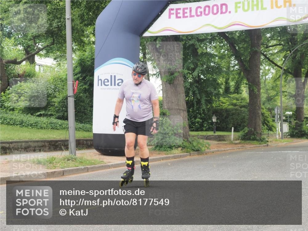 29.06.2025 - hella hamburg halbmarathon KatJ http://msf.ph/oto/8177549 29.06.2025 09:21:37 Zwischen KM18-KM19  meine-sportfotos.de