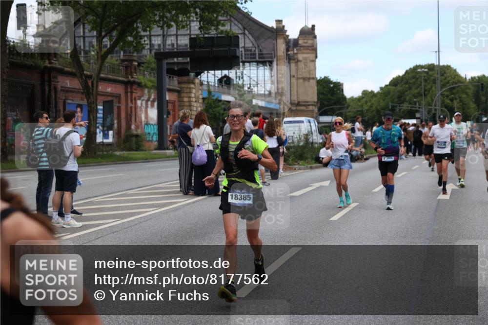 29.06.2025 - hella hamburg halbmarathon Yannick Fuchs http://msf.ph/oto/8177562 29.06.2025 11:20:23 20KM 1444, 1477, 2305, 2479, 3185, 3768, 3781, 4194, 4819, 5061, 5122, 5767, 5814, 6270, 7351, 7375, 7980, 8115, 8146, 8297, 8920, 9104, 9141, 9716, 11247, 11610, 12537, 14008, 14053, 14155, 14726, 14801, 14894, 15102, 16171, 16240, 16676, 16801, 17068, 17148, 17529, 17853, 18385, 18507 meine-sportfotos.de