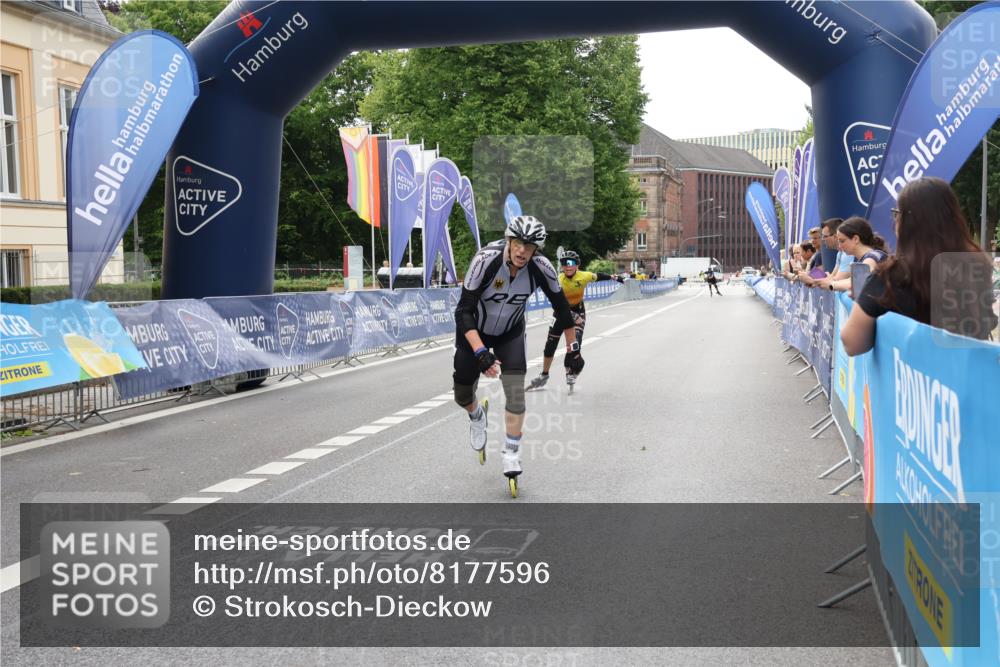 29.06.2025 - hella hamburg halbmarathon Strokosch-Dieckow http://msf.ph/oto/8177596 29.06.2025 09:19:06 Ziel 20010, 20235, 20383 meine-sportfotos.de