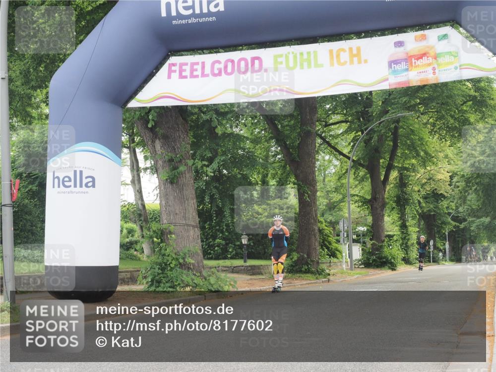 29.06.2025 - hella hamburg halbmarathon KatJ http://msf.ph/oto/8177602 29.06.2025 09:21:50 Zwischen KM18-KM19  meine-sportfotos.de