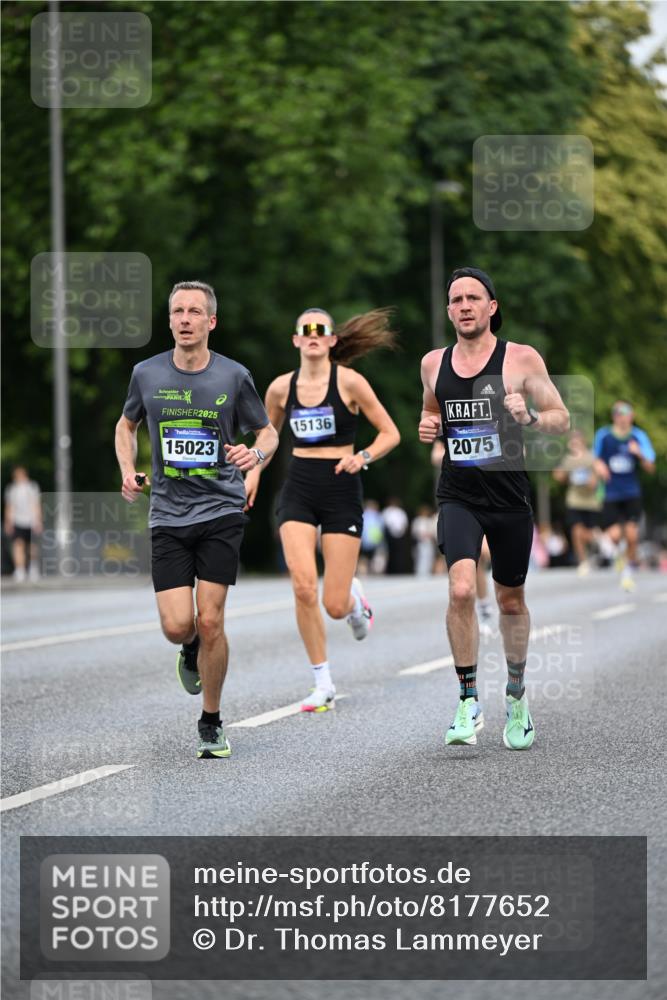 29.06.2025 - hella hamburg halbmarathon Dr. Thomas Lammeyer http://msf.ph/oto/8177652 29.06.2025 09:46:48 Kennedybrücke 2075, 2180, 2203, 2483, 6090, 8318, 8376, 9804, 10351 meine-sportfotos.de