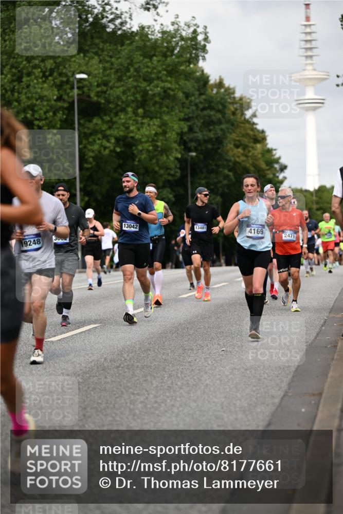 29.06.2025 - hella hamburg halbmarathon Dr. Thomas Lammeyer http://msf.ph/oto/8177661 29.06.2025 10:10:14 Kennedybrücke 1229, 1830, 1842, 2471, 2624, 3062, 4169, 4542, 5431, 5762, 6014, 7741, 8049, 8290, 8744, 8894, 8909, 9477, 9917, 10214, 10781, 10791, 10998 meine-sportfotos.de