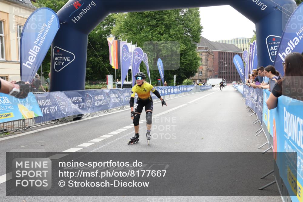 29.06.2025 - hella hamburg halbmarathon Strokosch-Dieckow http://msf.ph/oto/8177667 29.06.2025 09:19:07 Ziel 20010, 20091, 20383 meine-sportfotos.de