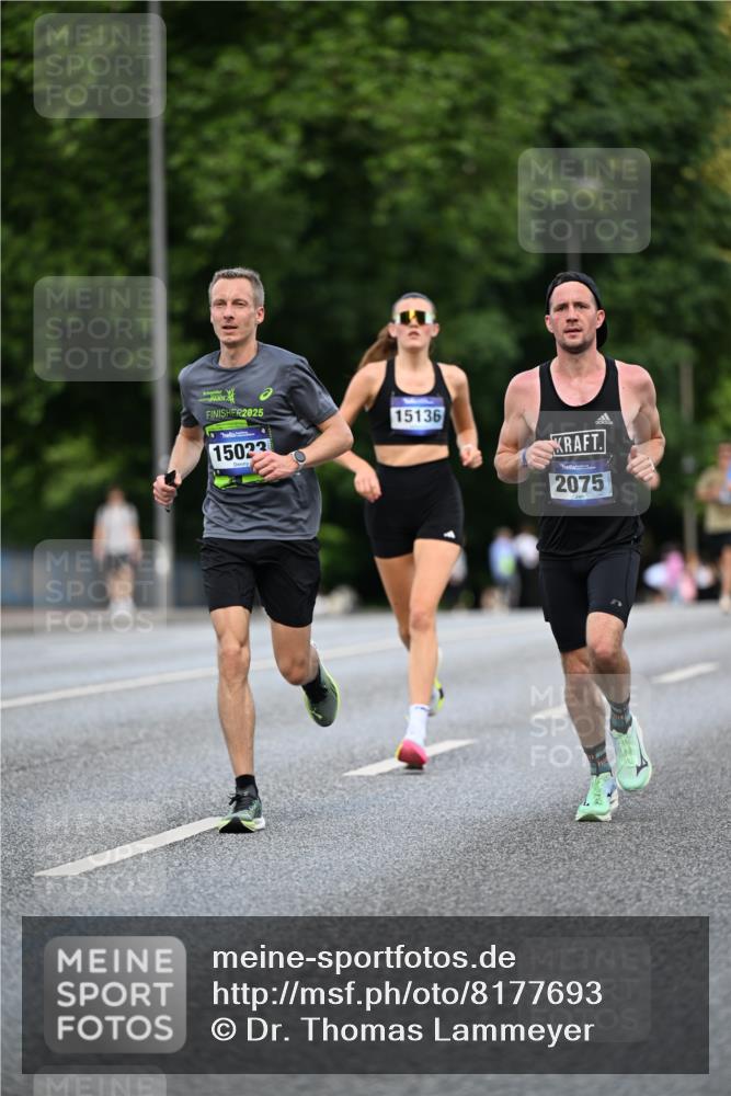 29.06.2025 - hella hamburg halbmarathon Dr. Thomas Lammeyer http://msf.ph/oto/8177693 29.06.2025 09:46:49 Kennedybrücke 2075, 2180, 2203, 2483, 6090, 8318, 8376, 9804, 10351 meine-sportfotos.de