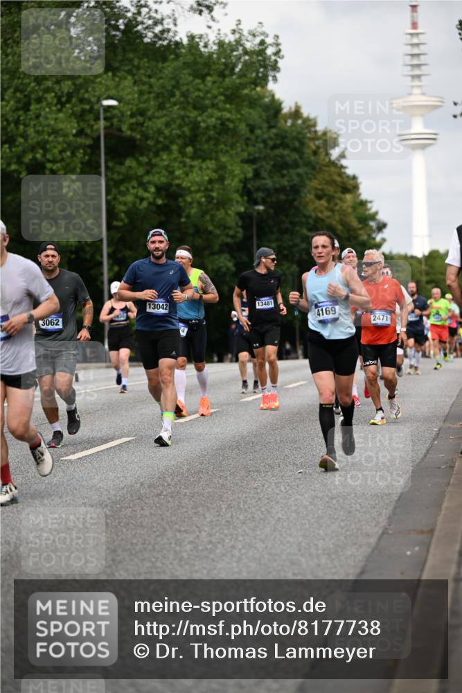 29.06.2025 - hella hamburg halbmarathon Dr. Thomas Lammeyer http://msf.ph/oto/8177738 29.06.2025 10:10:15 Kennedybrücke 1229, 1830, 1842, 2471, 2624, 3062, 4169, 4542, 5431, 5762, 6014, 7741, 8049, 8290, 8744, 8894, 8909, 9477, 9917, 10214, 10781, 10998 meine-sportfotos.de